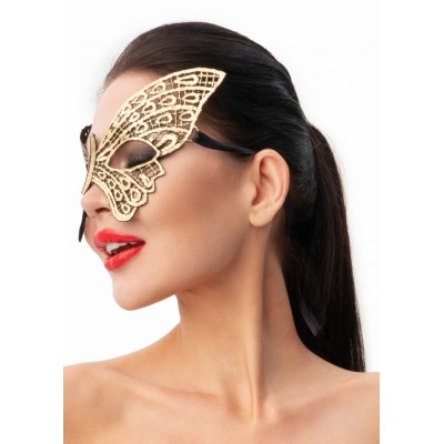 Золотистая женская карнавальная маска в форме бабочки