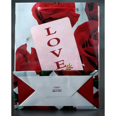 Подарочный пакет Love с розами - 15 х 12 см.